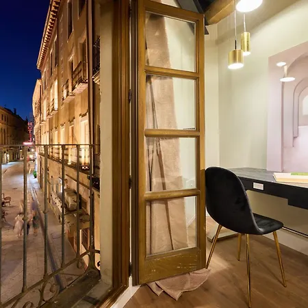 El Capricho Balcon En La Plaza Mayor Salamanca Collection Luxury Appartement *